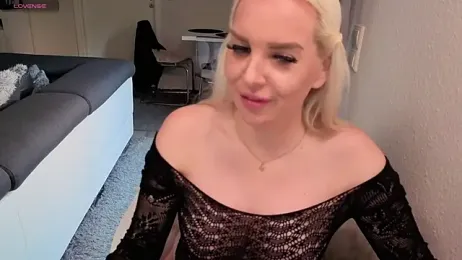 MIA-XXX webcam model stream image