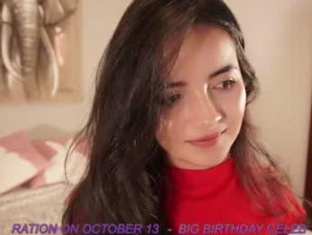raychell_black webcam model stream image
