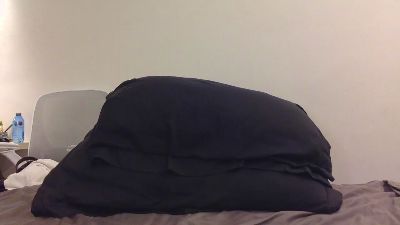 Bottomhung webcam model stream image