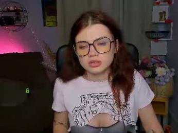 isabel_wave webcam model stream image