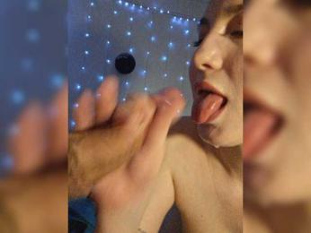 -Molly webcam model stream image