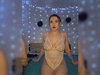 -Molly webcam model stream image