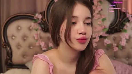 AmiLewis webcam stripchat model stream image