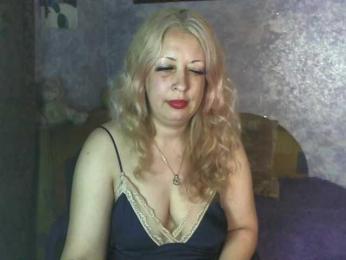 SoftGella webcam model stream image