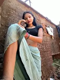 R_Roshni webcam model stream image