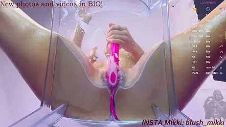 mikkixmeow webcam model stream image