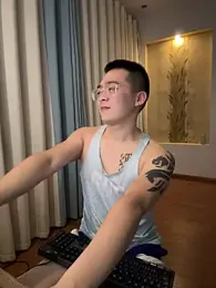 iamtobias webcam model stream image