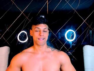 Owen Wolfe webcam flirt4free model stream image