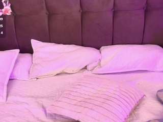 aleaurarashi webcam model stream image