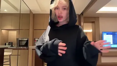 Golden_Aline webcam stripchat model stream image