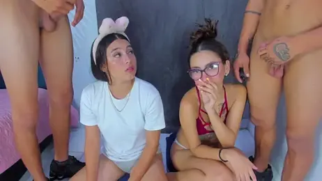 Youngs_Wild webcam model stream image