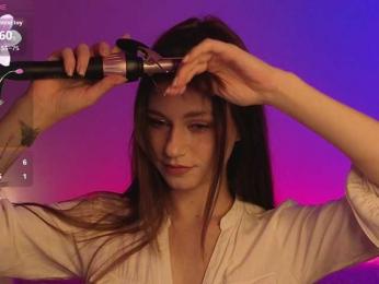 KiraBraun webcam model stream image