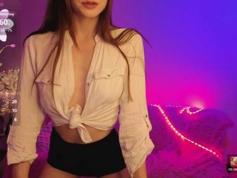 KiraBraun webcam model stream image