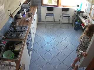 voyeurcam-julmodels-kitchen-2 webcam model stream image