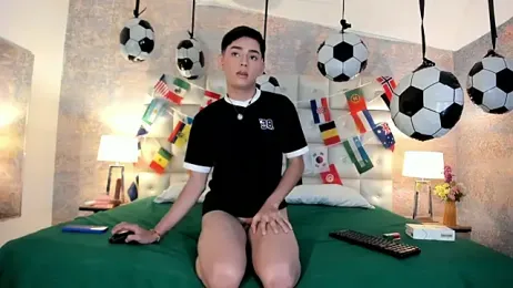 Maxi_little webcam model stream image