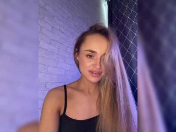 Enchantix webcam model stream image