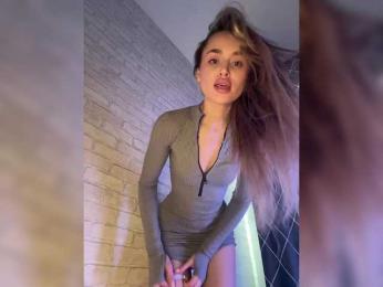 Enchantix webcam model stream image