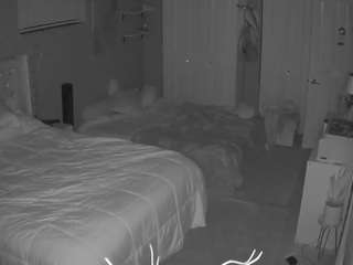 voyeurcam-house-charleys-room webcam model stream image