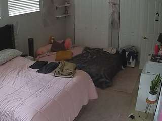 voyeurcam-house-charleys-room webcam model stream image
