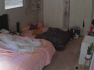 voyeurcam-house-charleys-room webcam model stream image