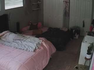 voyeurcam-house-charleys-room webcam model stream image