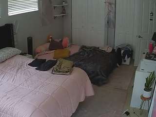 voyeurcam-house-charleys-room webcam model stream image