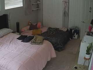 voyeurcam-house-charleys-room webcam model stream image