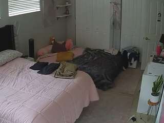 voyeurcam-house-charleys-room webcam model stream image