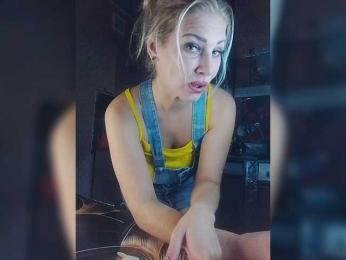 Sandra26a webcam bongacams model stream image