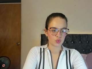 nana-snow webcam camsoda model stream image