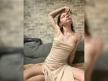 18YoungPussy18 webcam bongacams model stream image