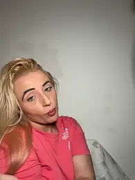 Strongqueen webcam model stream image