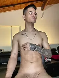 Aaronsexroom webcam model stream image