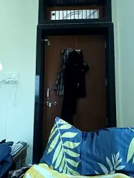 its_coco72 webcam model stream image