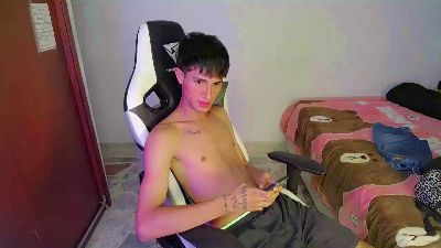 Akyra_latin webcam model stream image