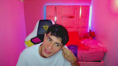 Akyra_latin webcam model stream image