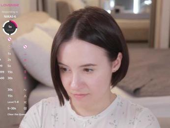 MissEssie webcam bongacams model stream image
