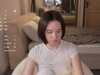 MissEssie webcam bongacams model stream image