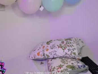 ohanna_ webcam model stream image