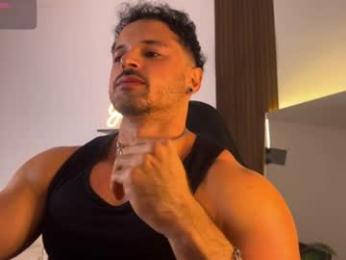 lucasfit24 webcam model stream image