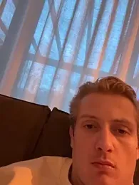 dirtyBent webcam model stream image