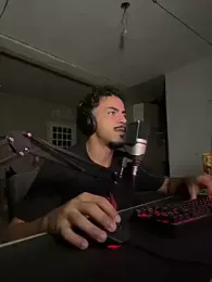 menoquarenta webcam model stream image