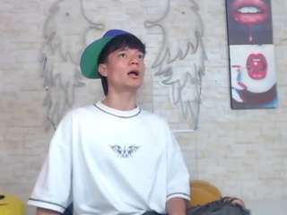 axelmilokairodyerear webcam model stream image