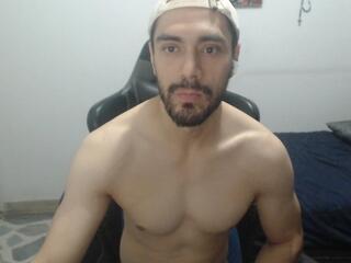 Jusstin I webcam model stream image