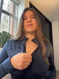AmelieLaurent_ webcam model stream image