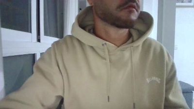 Surfer_30 webcam model stream image