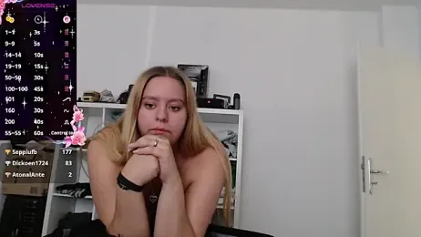 Mia_lou05 webcam model stream image