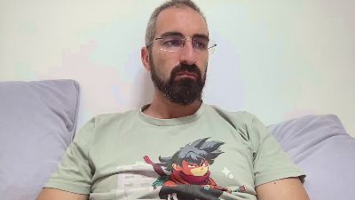 v1c70r1985 webcam cam4 model stream image