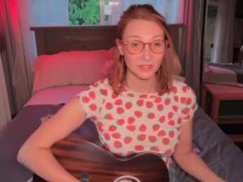 kaileeshy webcam model stream image