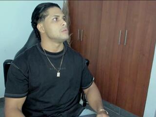 Owen Dark webcam model stream image